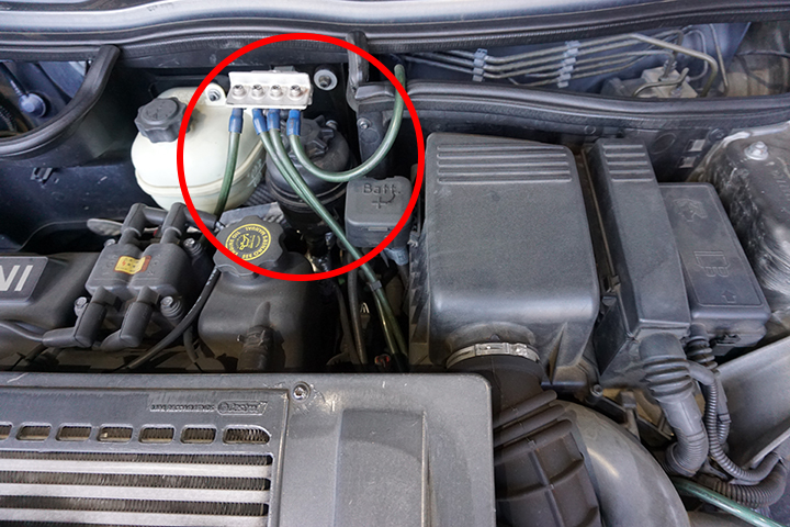 BMW　MINIクーパーS　R53　エアバック警告灯点灯　バッテリーケーブル交換