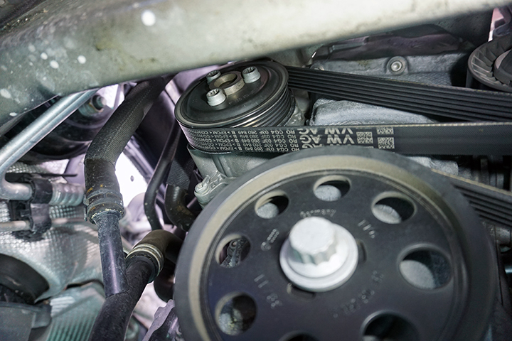 VW　ゴルフ6　冷却水漏れ　オーバーヒート修理　ウォーターポンプ交換
フォルクスワーゲン