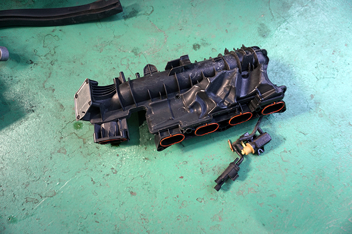 メルセデスベンツ　B180　W246　エンジンチェックランプ点灯修理　サーモスタット交換