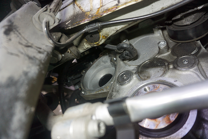BMW　MINIクーパー　R56　冷却水漏れ修理　サーモスタット　ウォーターポンプ交換