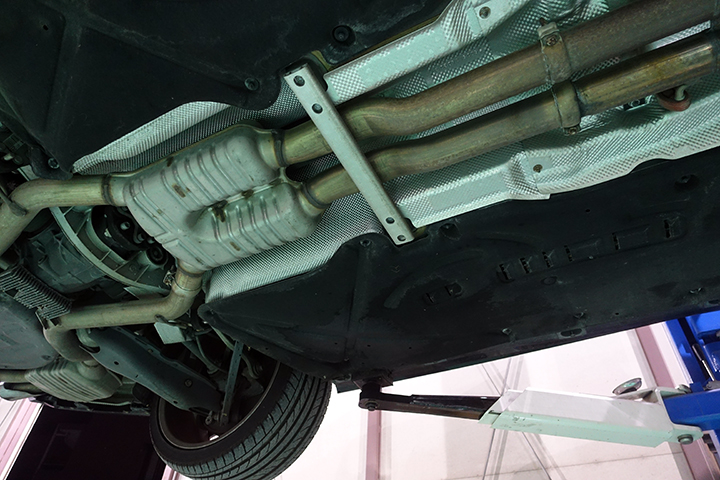 メルセデスベンツ　S63AMG　W221 ガソリン漏れ修理　フューエルキャップ交換　車検

