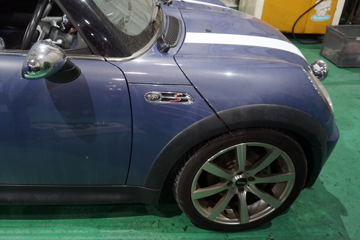 【ミニクーパー】BMW MINI 第1世代 R50・R53・R52 フロントショックアッパーマウント劣化 異音