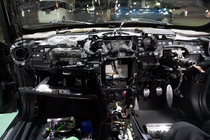 BMW MINI 第2世代 R56系ミニクーパー エアコンが突然止まった?ブロアモーター不良