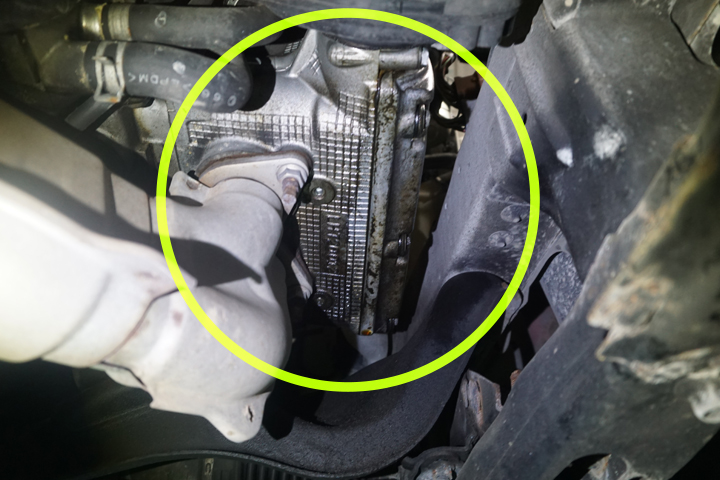 【EJ20搭載車】スバル インプレッサ・レガシィ タペットカバーパッキン滲み修理