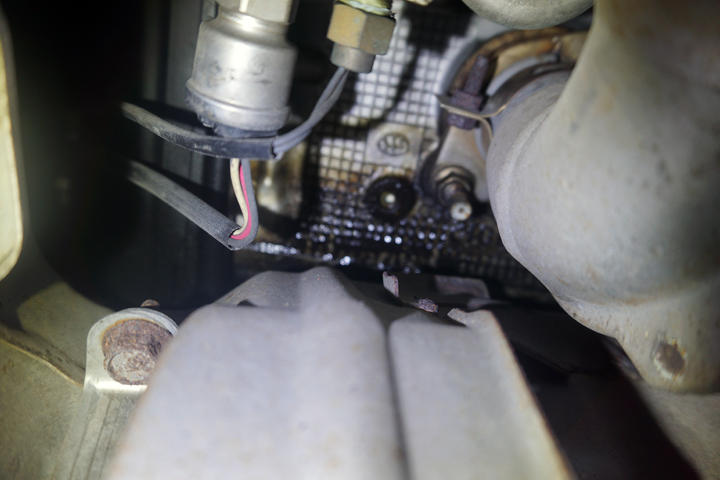 【EJ20搭載車】スバル インプレッサ・レガシィ タペットカバーパッキン滲み修理