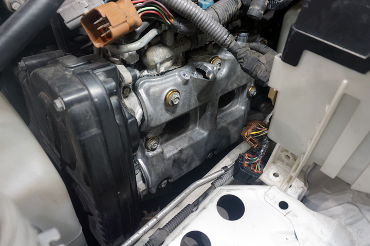 【EJ20搭載車】スバル インプレッサ・レガシィ タペットカバーパッキン滲み修理