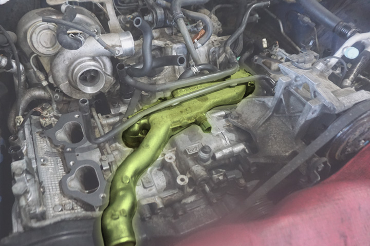 【EJ20搭載車】スバル インプレッサ・レガシィエンジンブロック直付けヒーターパイプ 冷却水漏れ修理