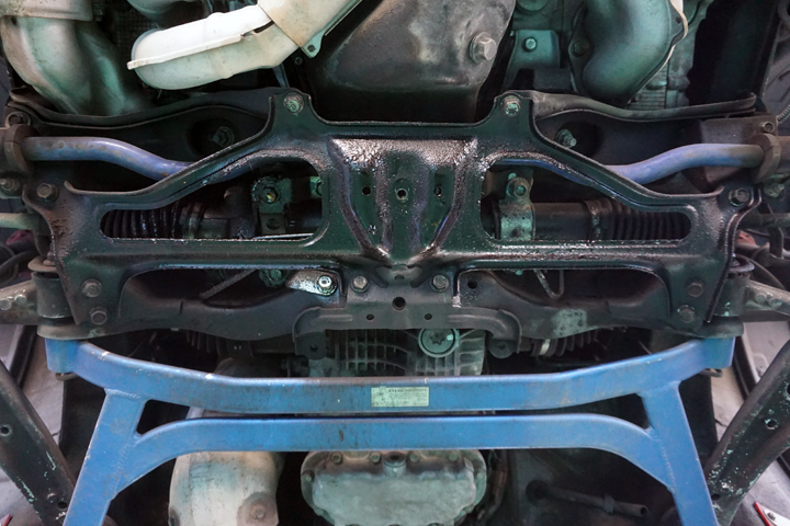 スバル ハンドルラック(ステアリングラック)オイル漏れ修理
レガシィ インプレッサ