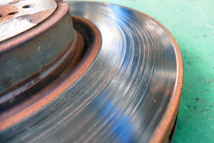 【スバル車全般】スバル インプレッサ・レガシィ・WRX・BRZ他　摩耗したディスクローター、ブレーキの画像