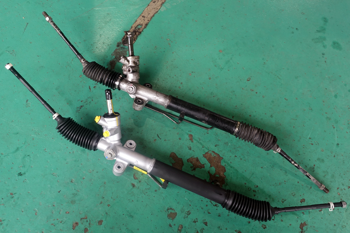 スバル ハンドルラック(ステアリングラック)オイル漏れ修理
レガシィ インプレッサ