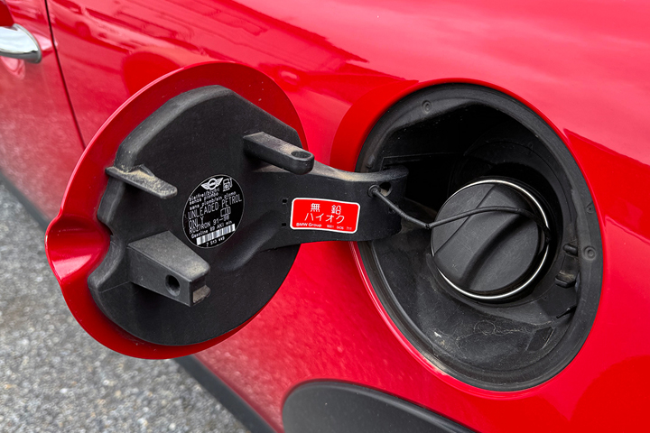 見た目買い　中古車　後悔　ハイオク
燃費　維持費